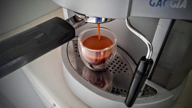 Pulling Espresso Shot with Gaggia Classic Semiautomatic